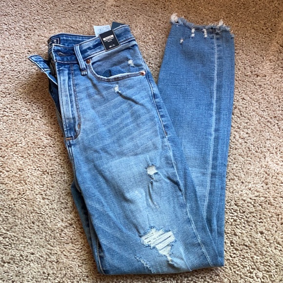 Abercrombie & Fitch Denim - Abercrombie High Rise raw hem skinny jeans. NWT.